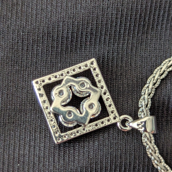 Pretty Bird Silver Geometric Pendant Necklace - Picture 4 of 7